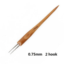 Load image into Gallery viewer, Alileader Crochet Hook For Dreadlocks Wig Needle 1/2/3 Hook Needle Hair Extension Tool Braider 0.5Mm/0.75Mm Bamboo Needle Holder