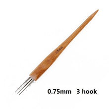 Load image into Gallery viewer, Alileader Crochet Hook For Dreadlocks Wig Needle 1/2/3 Hook Needle Hair Extension Tool Braider 0.5Mm/0.75Mm Bamboo Needle Holder